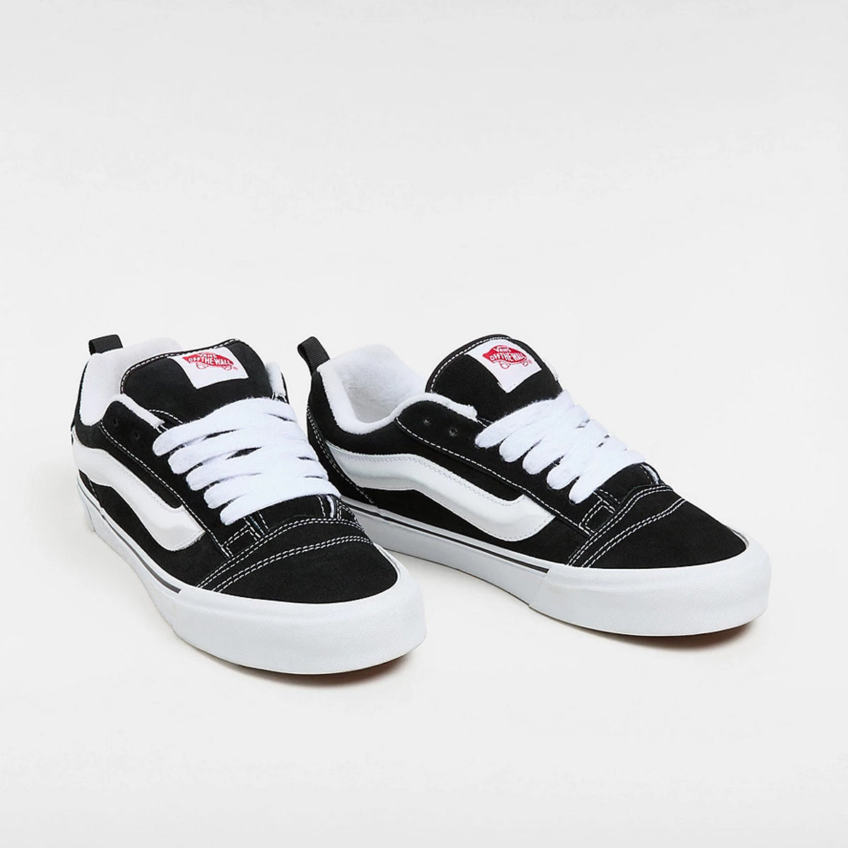 Sneakers Knu Skool Black True White